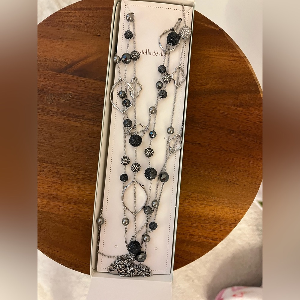 Stella & Dot Neve Station Necklace